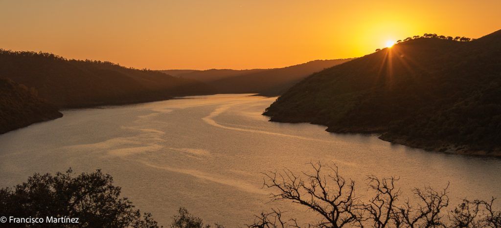 Atardecer junto al salto del gitano